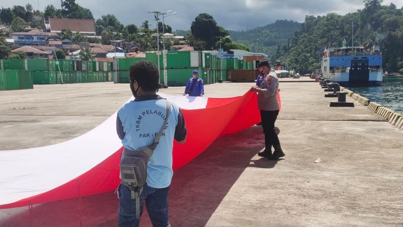 Bendera Merah Putih 10x5 Meter Persegi telah tiba dengan KMP Kalabia Sabtu, 07 Agustus 2021 Siang, Embaranmedia.com (Foto: Istimewa)