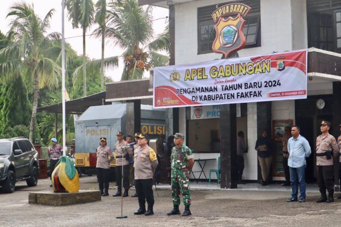 
					Ratusan Personel Gabungan Diterjunkan Amankan Pergantian Malam Tahun Baru 2024