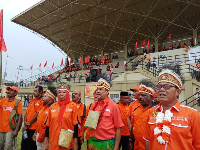 
					Kampanye Partai Buruh di Fakfak, Said Iqbal Soroti Mafia Pala dan Janji Perjuangkan BPJS Kesehatan Gratis Untuk Rakyat, (Foto: EM/AZT).