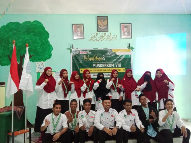 
					Pengurus Komisariat KAMMI Fakfak Periode 2024-2025 Resmi Dilantik, Ini Pesan Azrul Aswar, (Foto: EM/RBW).