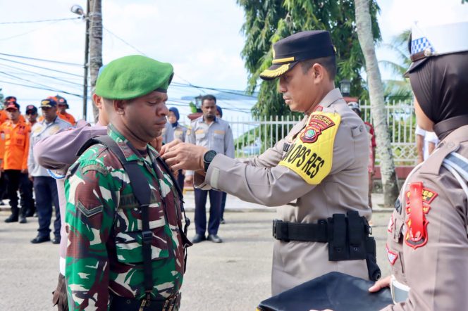 
					Wakapolres Fakfak Pimpin Apel Gelar Pasukan Operasi Ketupat Mansinam 2024, Ini Amanat Kapolri