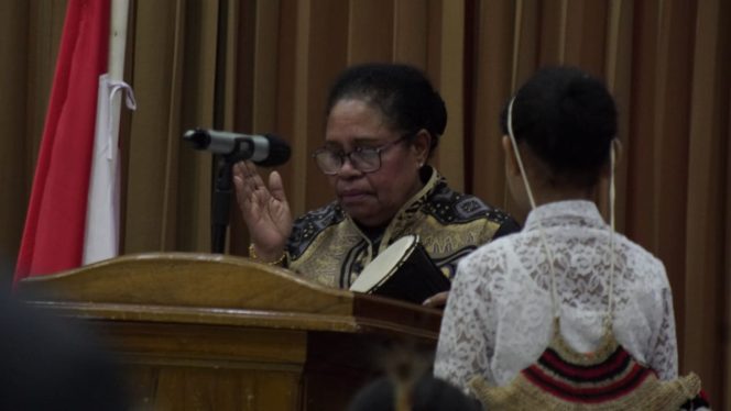 
					Wakil Bupati Yohana Hindom Buka Workshop Perekrutan DPRP dan DPRK Otsus, Ini Harapannya, (EM/Prokopim).