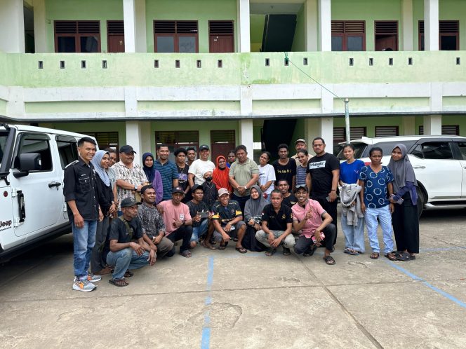 
					Silahturahmi Bersama Mahasiswa, Bupati Untung Tamsil Sambangi Asrama Mahasiswa Fakfak di Makassar, (Foto: EM/DPU).