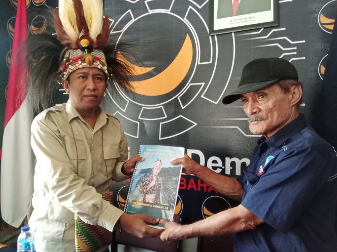 
					Hari Ini, Chairudin Pawiloy Namudat Daftar Bacakada di Partai Nasdem Fakfak
