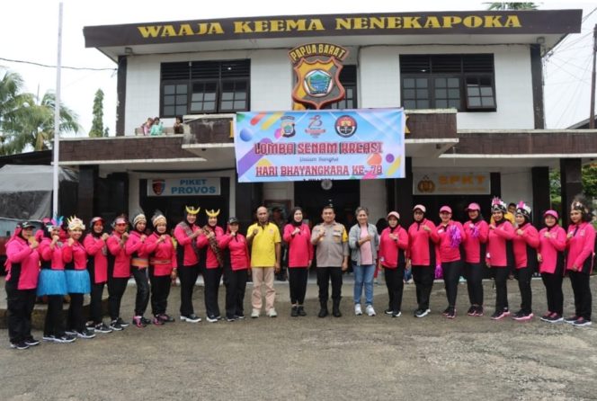 
					Penuh Semangat, Bhayangkari Cabang Fakfak Lomba Senam Kreasi Hari Bhayangkara ke-78 Tahun