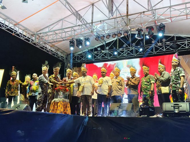 
					KPU Fakfak Luncurkan Tahapan Pemilihan Bupati 2024, Warga Fakfak Dihimbau Gunakan Hak Pilihnya pada 27 November 2024, (Foto: EM/Rikki).
