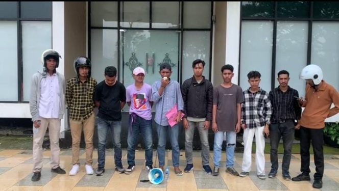 
					Soroti Dugaan Kasus Korupsi Ruas Jalan Lingkar Manipa, Permanusa Tantang Kadis PUPR SBB Buka-Bukaan Data