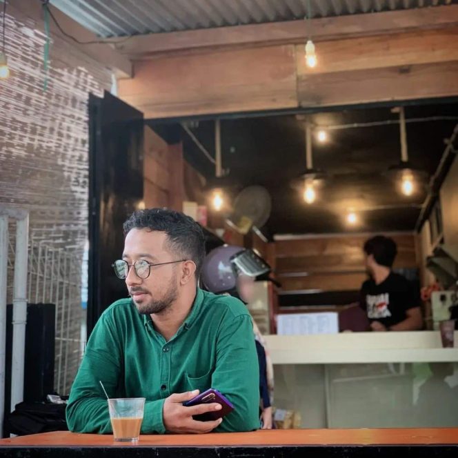Berawal dari Hobi, Mahatir Sukses Membuka Kedai Tomang Caffeine di Fakfak Papua Barat, (Foto: EM/Istimewa).