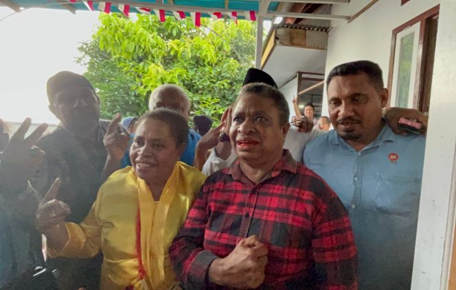
					Pilkada Fakfak 2024: Wihelmina Woy Nyatakan Sikap Politik Dukung UTAYOH Jilid Dua, (Foto: EM/AZT).