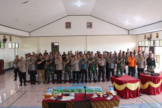 
					Kapolres Fakfak Pimpin TFG dan Lat Pra Ops Mantap Praja Mbaham Matta 2024, Tekankan Netralitas dan Kesiapsiagaan, (Foto: EM/Humas Polres Fakfak).