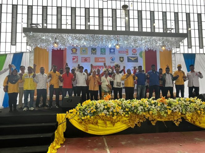 Deklarasi 13 Parpol Koalisi Fakfak Bersinar, Dukung dan Menangan Pasangan UTA”YOH Jilid Dua