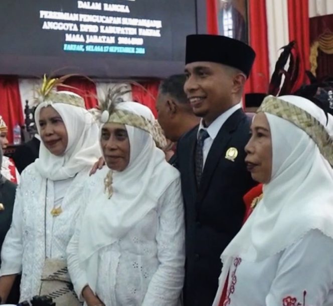 
					Mahdi Mahsyar, Anggota DPRD Fakfak Termuda Resmi Dilantik