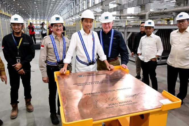 
					Resmikan Produksi Smelter PT Freeport Indonesia, Presiden Jokowi: Dorong Hilirisasi dan Penerimaan Negara, (Foto: EM/Setkab.go.id)