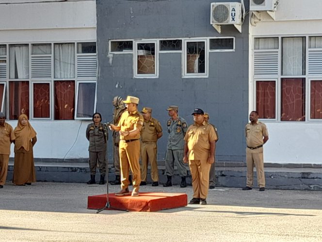 
					Bupati Untung Tamsil Pimpin Apel Gabungan ASN, Beri Pesan Ini ke Para Pejabat, (Foto: EM/AZT).