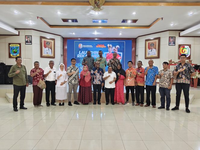 
					Fakfak Sehat, Wabup Yohana Hindom Launching Rekam Medis Elektronik ePuskesmas, (Foto: EM/Rikki).