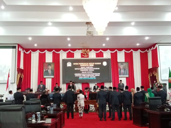 
					20 Anggota DPRD Fakfak Periode 2024-2029 Dilantik, Berikut Daftar Lengkap Nama-namanya, (Foto: EM/Risman Bauw).