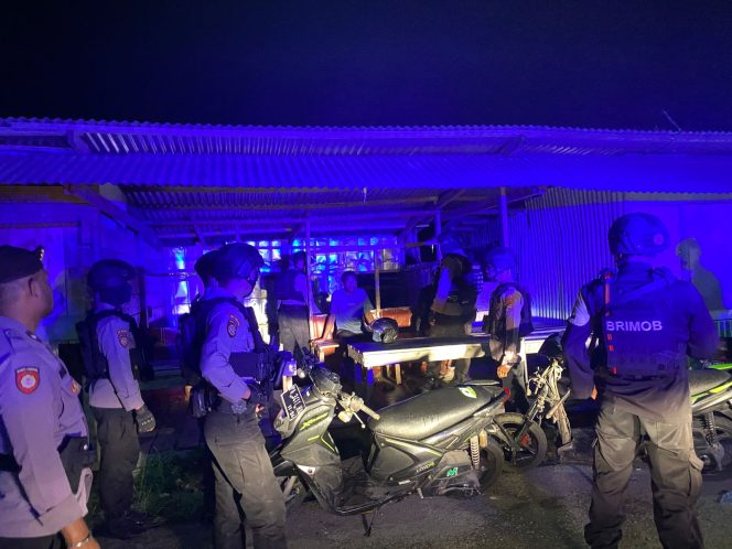 
					Polres Fakfak Gelar Apel Gabungan Cipkon Pengamanan Jelang Pelantikan Presiden dan Wakil Presiden Terpilih