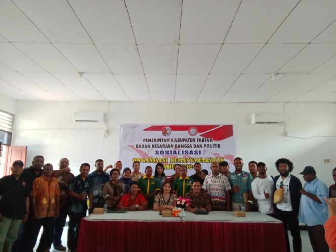 
					Kesbangpol Fakfak Sosialisasikan Pentingnya Laporan Pertanggungjawaban Ormas, (Foto: EM/Risman Bauw).