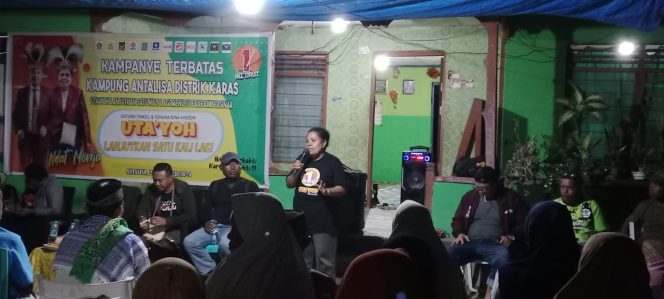 
					Dari Antalisa Distrik Karas, Yohana Hindom Ungkap Bukti UTA_YOH Berbuat Melalui Fakfak Tersenyum, (Foto: EM/AZT).