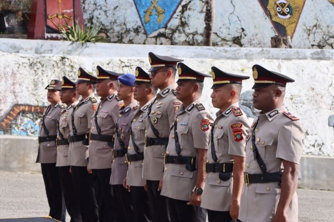 
					Upacara Pelantikan Perwira Menengah dan Perwira Pertama Polres Fakfak