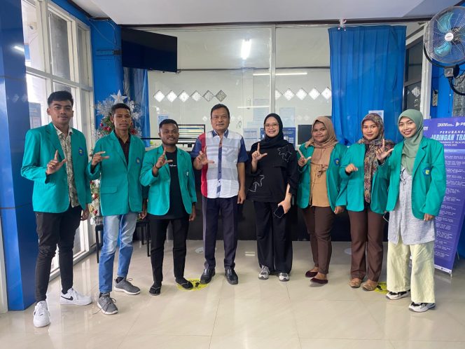 
					Pelni Cabang Fakfak Terima Silahturahmi Pengurus HMP AP STIA Asy-Syafi'iyah Perkuat Kolaborasi, (Foto: EM/Risman Bauw).