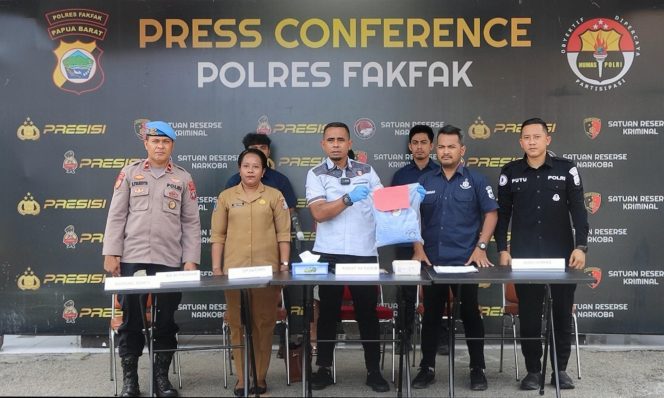 
					Oknum ASN di Fakfak Jadi Tersangka Kasus Pencabulan Anak Dibawah Umur, (Foto: EM/Humas Polres Fakfak).