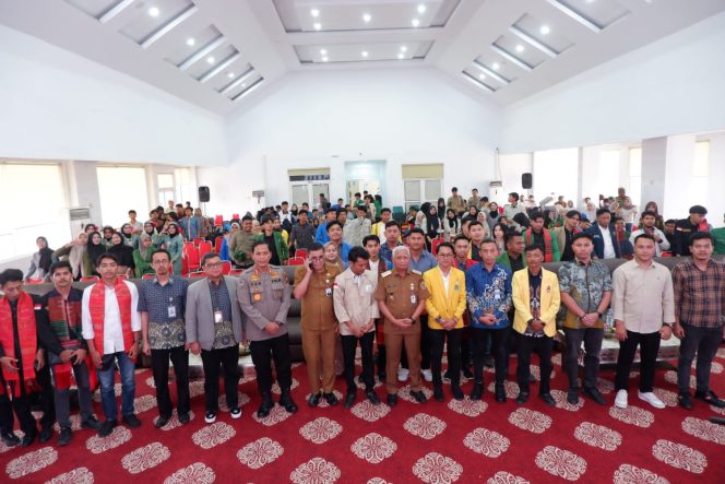 
					Maluku Bukan Hanya Penerima: Mahasiswa Desak Pembangunan Gudang Bulog Strategis, (Foto: EM/Adli Maswain).