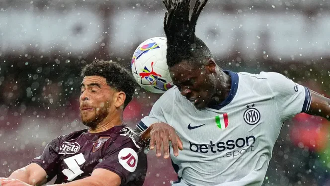 
					Papan Atas Liga Italia Makin Sengit! Inter Milan Menang, Napoli Tertahan, (Foto: EM/Bola.com).