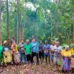 Gotong Royong Tanam Pala: Kampung Sum Jadi Percontohan Pengembangan Komoditas Unggulan, (Foto: EM/AZT).