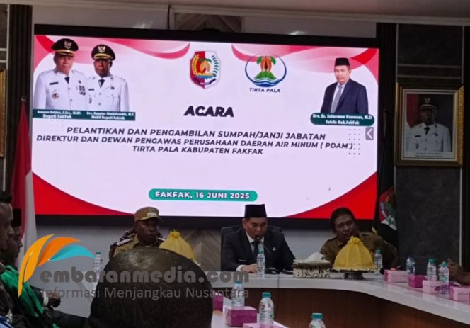 
					PDAM Tirta Pala Punya Nahkoda Baru, Bupati Fakfak: Jangan Ada Lagi Keluhan Air, (Foto: EM/Ismail Weripang).