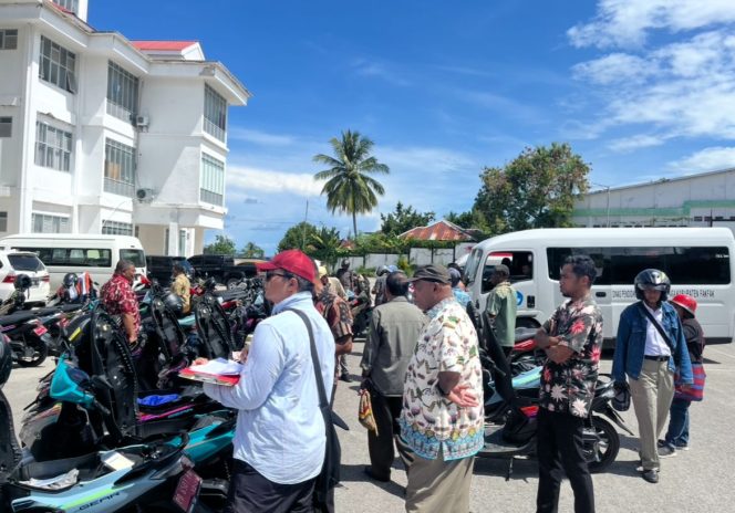 
					BPK Lakukan Pemeriksaan Langsung atas Aset Kendaraan Dinas Pemkab Fakfak Tahun 2024, (Foto: EM/AZT).