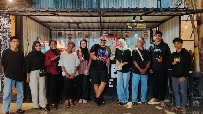 
					Dari Kopi ke Aksi: Dialog Pemuda dan Fachry Tura untuk Masa Depan Fakfak, (Foto: EM/Istimewa).