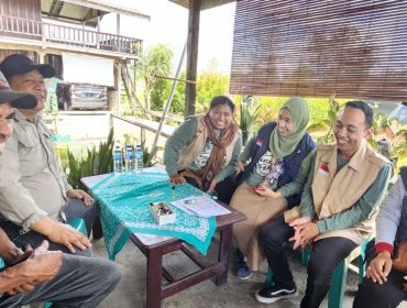 Bomberay Siap Go Nasional: Dinas Perkebunan dan BPOM Dorong Legalitas Minyak Kayu Putih Asli Fakfak, (Foto: EM/AZT).