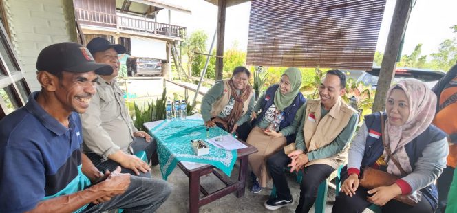 
					Bomberay Siap Go Nasional: Dinas Perkebunan dan BPOM Dorong Legalitas Minyak Kayu Putih Asli Fakfak, (Foto: EM/AZT).