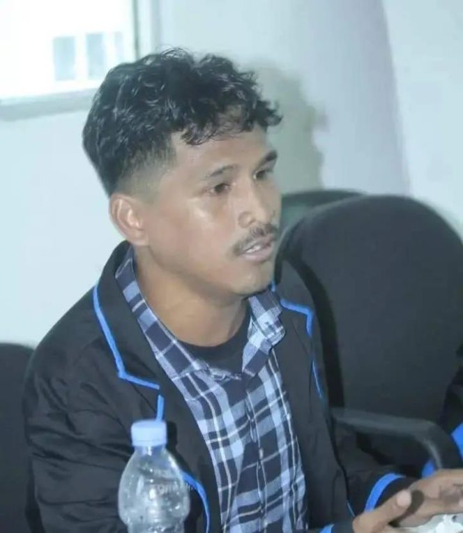 
					Polemik Pasar Batu Merah dan Air Kuning, Gunawan Muchtar Disorot Aktivis Muda Ambon, (Foto: EM/Adli Maswain).