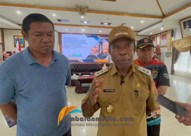 
					Wabup Donatus Beberkan Strategi Pemkab Fakfak Pacu Serapan Anggaran 2025, (Foto: EM/AZT).