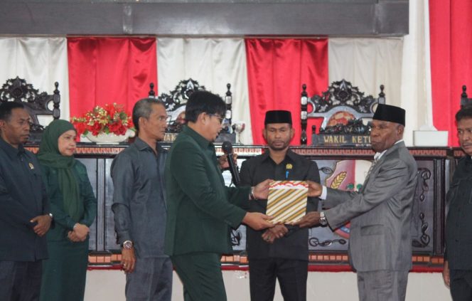 
					Pemkab Fakfak Ajukan Lima Ranperda Strategis Menuju Pembangunan 2045, (Foto: EM/AZT).