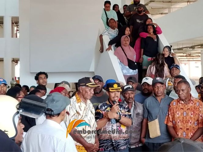 
					Relokasi Pedagang Dimulai, Pasar Thumburuni Siap Jadi Pusat Ekonomi Fakfak, (Foto: EM/Ramli Rumbati).