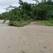 Bronjong Jebol, Banjir Besar Rendam Dusun Fatiban di Waesama, (Foto: EM/Adli Maswain).