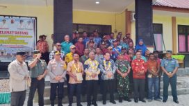 Diresmikan Gubernur Mandacan, Kantor Distrik Fakfak Tengah Kini Hadir dengan Wajah Baru, (Foto: EM/Alfan Rahakbauw).