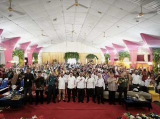 Di Fakfak, Gubernur Dominggus Mandacan: Forkolimasi Jadi Perekat Kerukunan di Papua Barat, (Foto: EM/Istimewa).