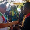 Bupati Fakfak Launching Program Strategis “Pala Unggul”, Serahkan 2.200 Bibit dan Insentif Rp110 Juta, (Foto: EM/AZT).