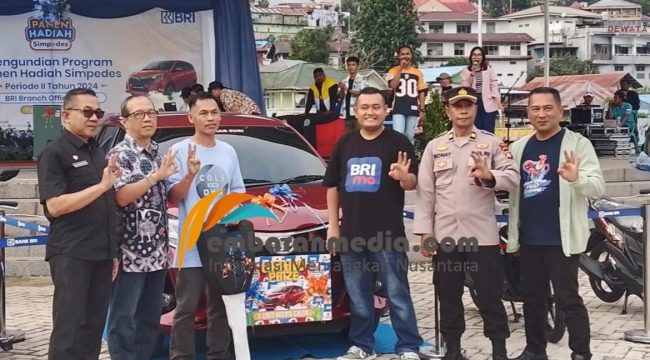 Meriah! BRI Fakfak Undi Hadiah Simpedes, Satu Mobil Dibawa Pulang, (Foto: EM/Ramli Rumbati).