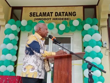 Gubernur Mandacan Resmikan Kantor KPHP Unit VI Fakfak: 