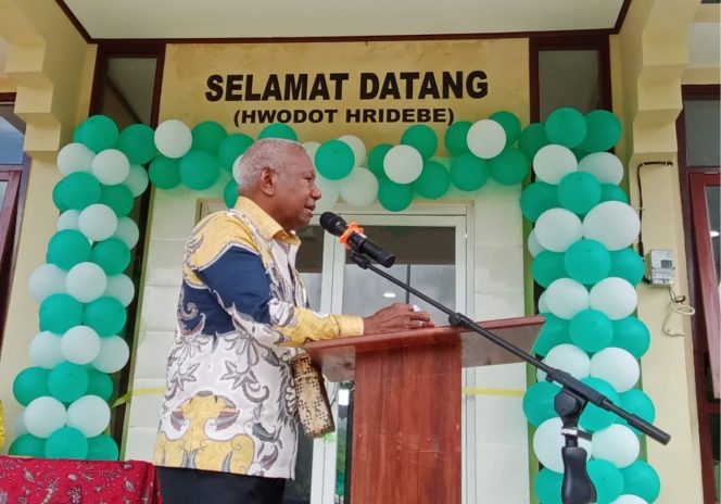 
					Gubernur Mandacan Resmikan Kantor KPHP Unit VI Fakfak: 