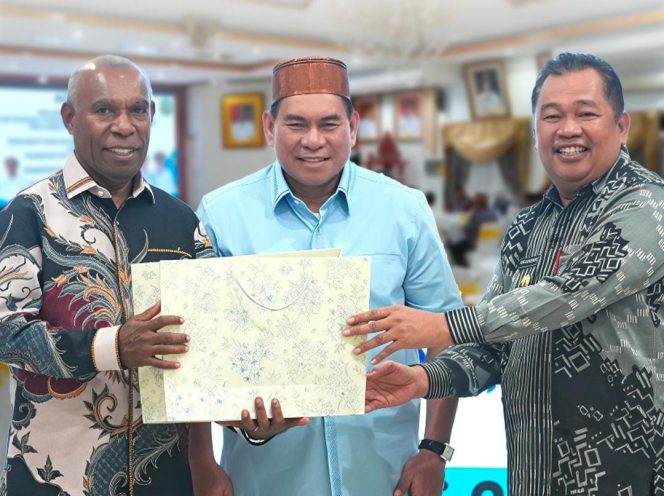 
					Pemkab Fakfak dan Takalar Resmi Jalin Kemitraan Maritim Empat Sektor, (Foto: EM/Istimewa).