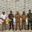 Bupati dan Wabup Fakfak Tinjau Gudang Bulog, Stok Beras Aman hingga Beberapa Bulan ke Depan, (Foto: EM/AZT).