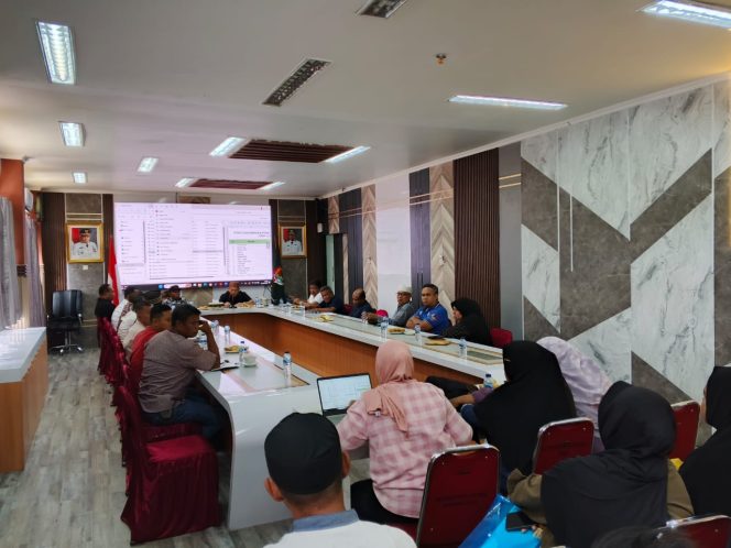 
					Pemda Fakfak Gelar Rapat Persiapan Peringatan 665 Tahun Masuknya Islam di Tanah Papua, (Foto: EM/Ramli Rumbati).