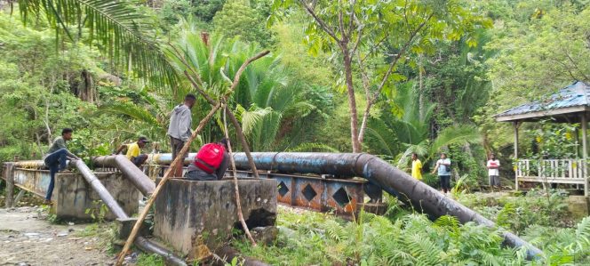 
					Pipa Induk PDAM Fakfak Dipalang, Hak Ulayat Diabaikan