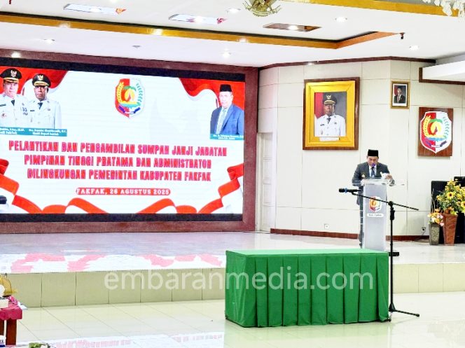 
					Bupati Fakfak Lantik 12 Pejabat Baru, Tegaskan Pentingnya Kerja Cepat dan Tuntas